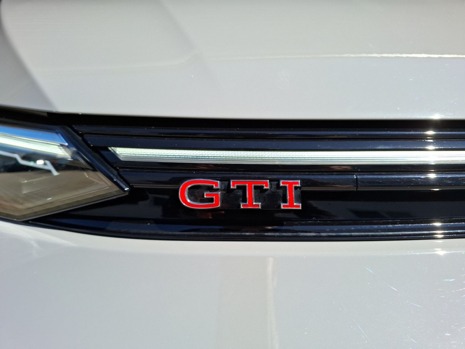 Fahrzeugabbildung Volkswagen Golf VIII GTI DSG LEDplus Navi AID HUD ACC RFK S