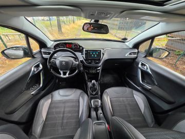 Peugeot 2008 - 8