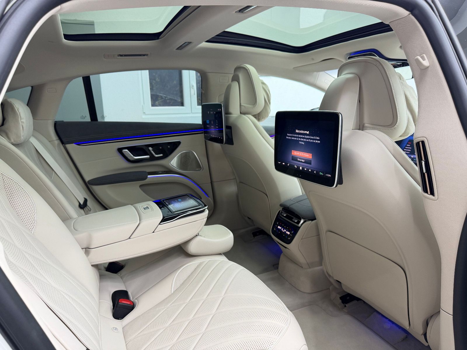 Fahrzeugabbildung Mercedes-Benz EQS EQS 580 4Matic/BURMESTER/HuD/PANO/98,5% SOH