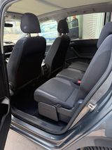Volkswagen Touran 1.6 TDI SCR DSG Trendline Trendline - Volkswagen: Firmenfahrzeug