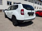 Dacia Duster dCi 4x4 *NAVI*SHZ*PDC*TEMPO* - Dacia Duster mit Diesel-Antrieb: Navigationssystem