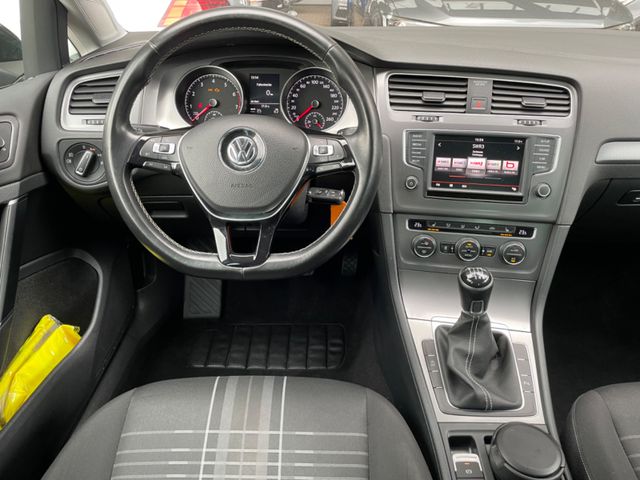 Golf 1.2 TSI LOUNGE / Standheizung / GRA / SH