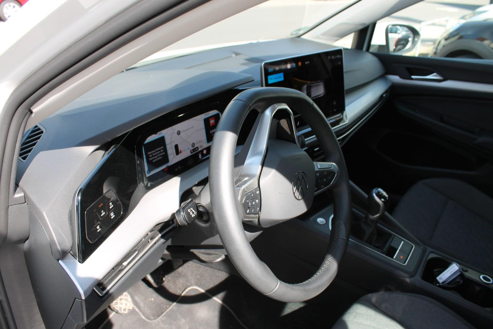 Volkswagen Golf VIII Lim. 1.5 TSI Life-Navi-AHK, миниатюра 14