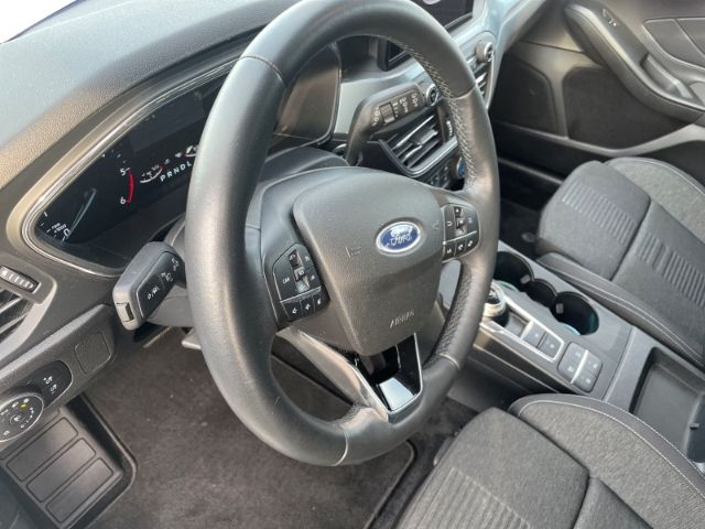 Fahrzeugabbildung Ford Focus 2.0 EcoBlue Active X Turnier, Autom. Navi