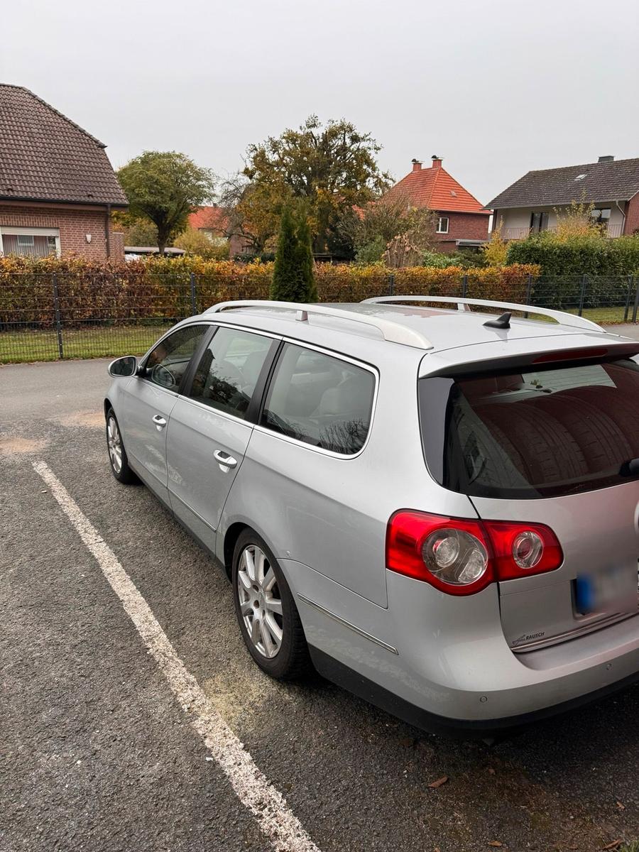 Volkswagen Passat 2007 — rear view