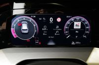 Volkswagen Golf VIII 1.5TSI Life RKam Navi Matrix HuD Totwi