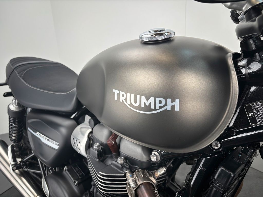 Fahrzeugabbildung Triumph STREET TWIN *1. HAND *WENIG KILOMETER
