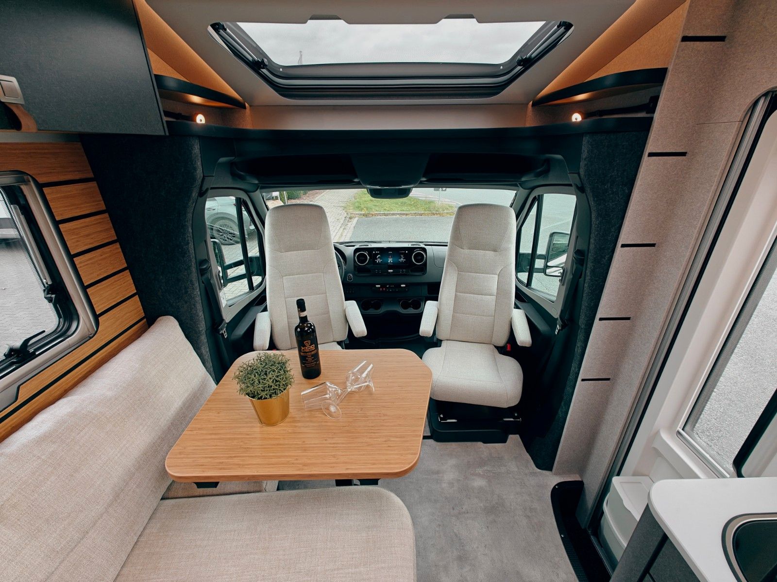 Fahrzeugabbildung HYMER / ERIBA / HYMERCAR ML - T 580 4x4² STORMTROOPER