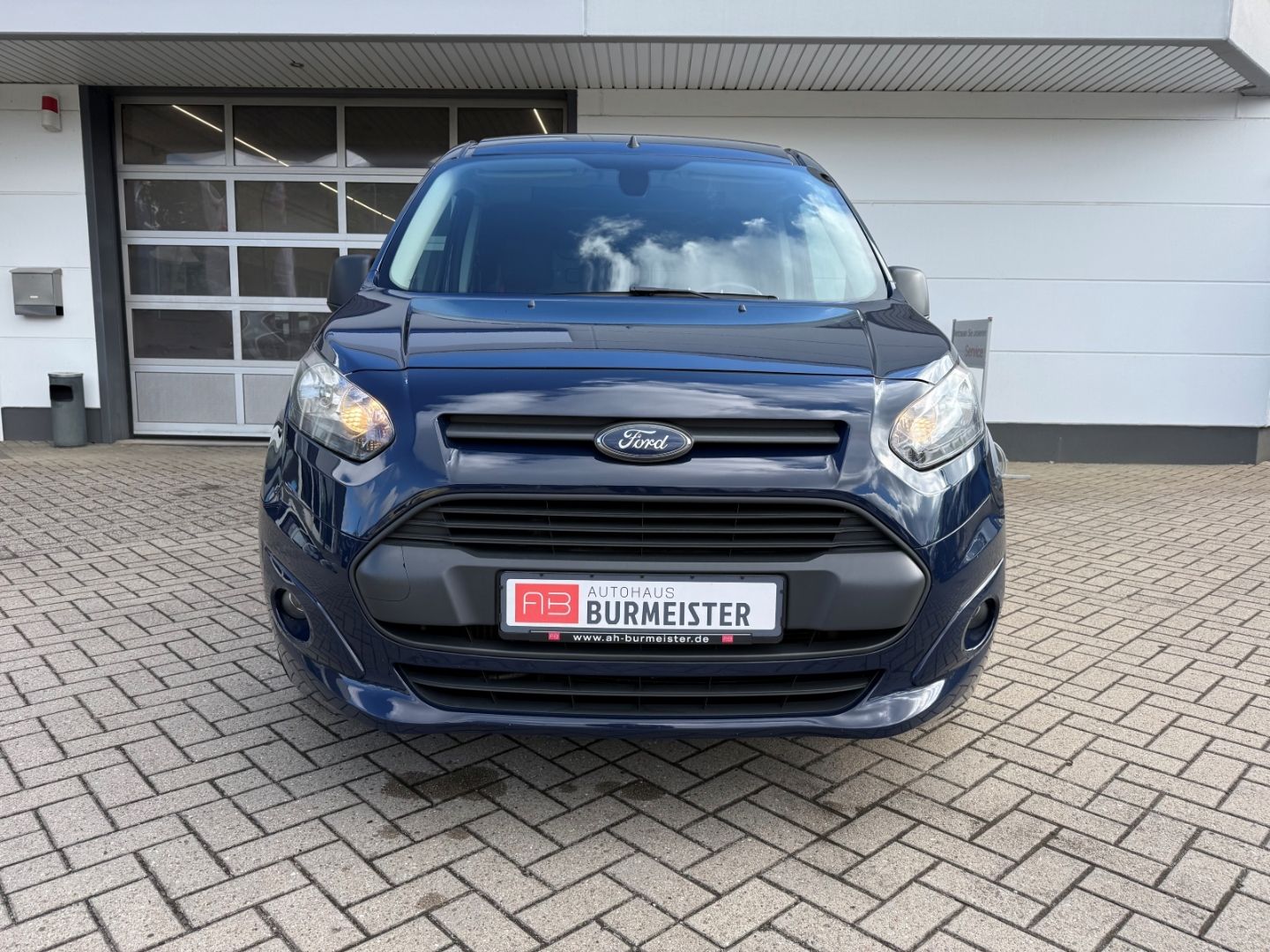 Fahrzeugabbildung Ford Transit Connect Kasten Trend AHK  Regalsystem PD
