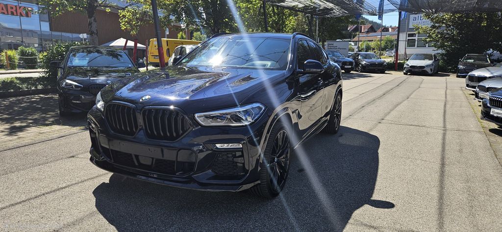 Image of BMW X6 M50