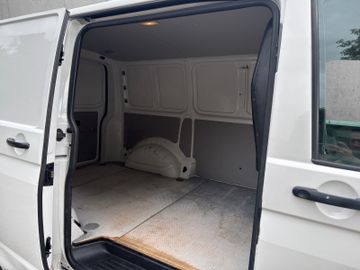 Volkswagen T6 Transporter - 10