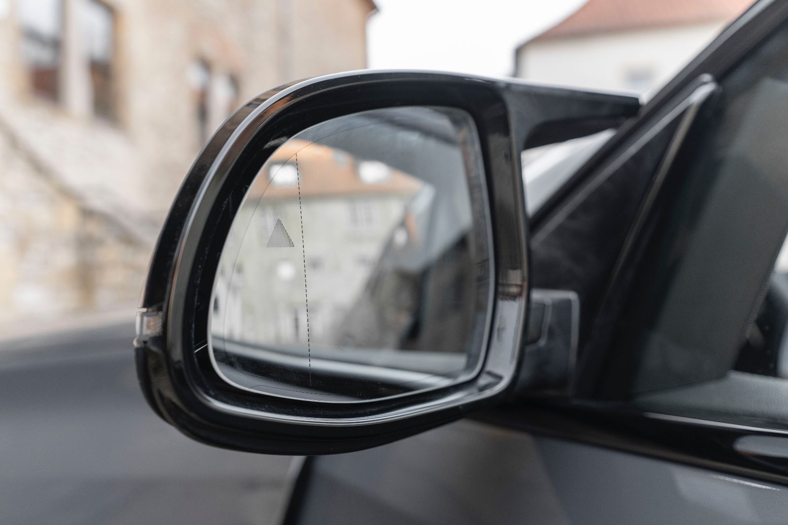 Fahrzeugabbildung BMW X6 xDrive 30 d M Sport LED AHK CARPLAY H&K HUD