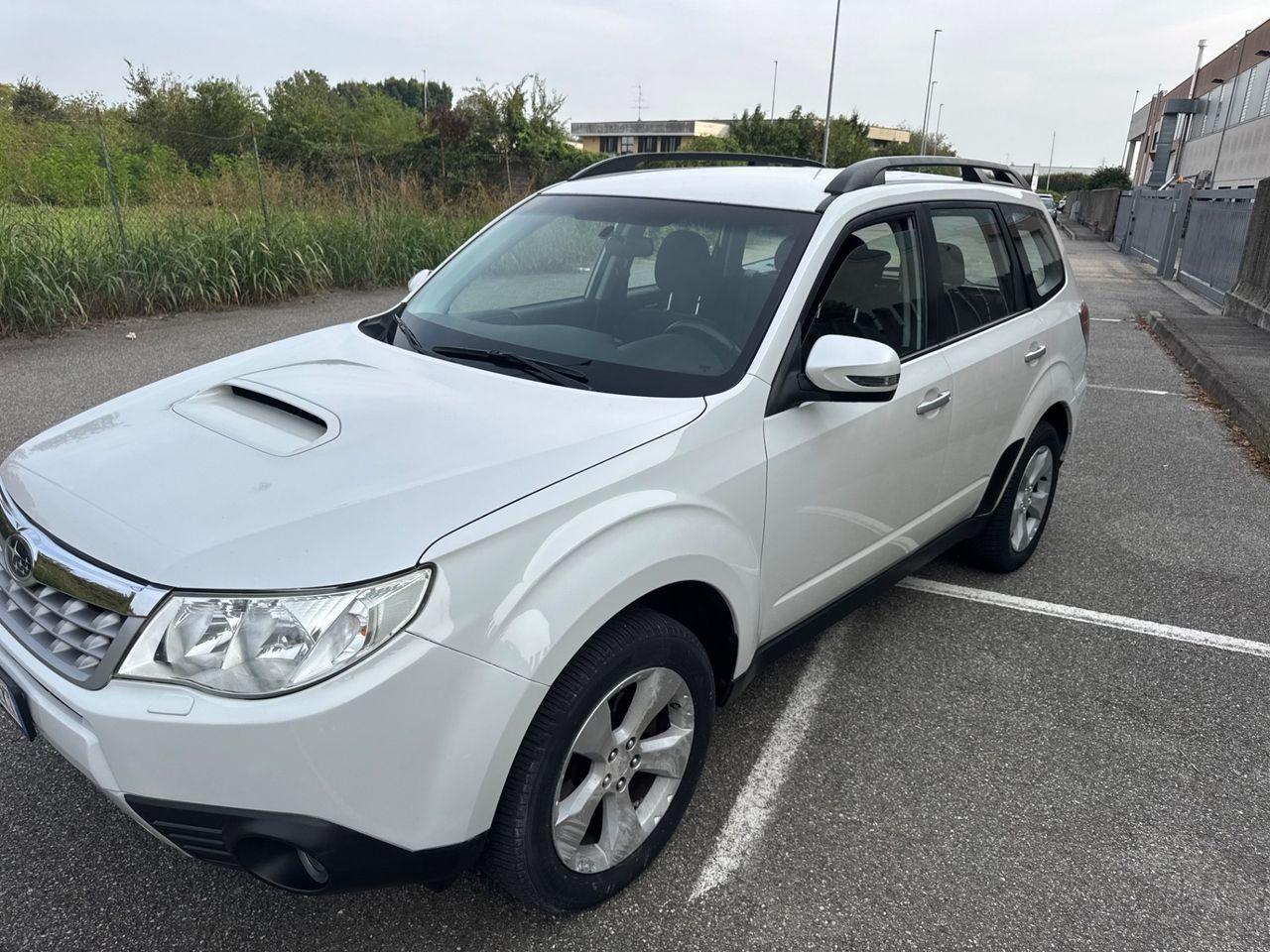 Subaru Forester 2011 — photo 9