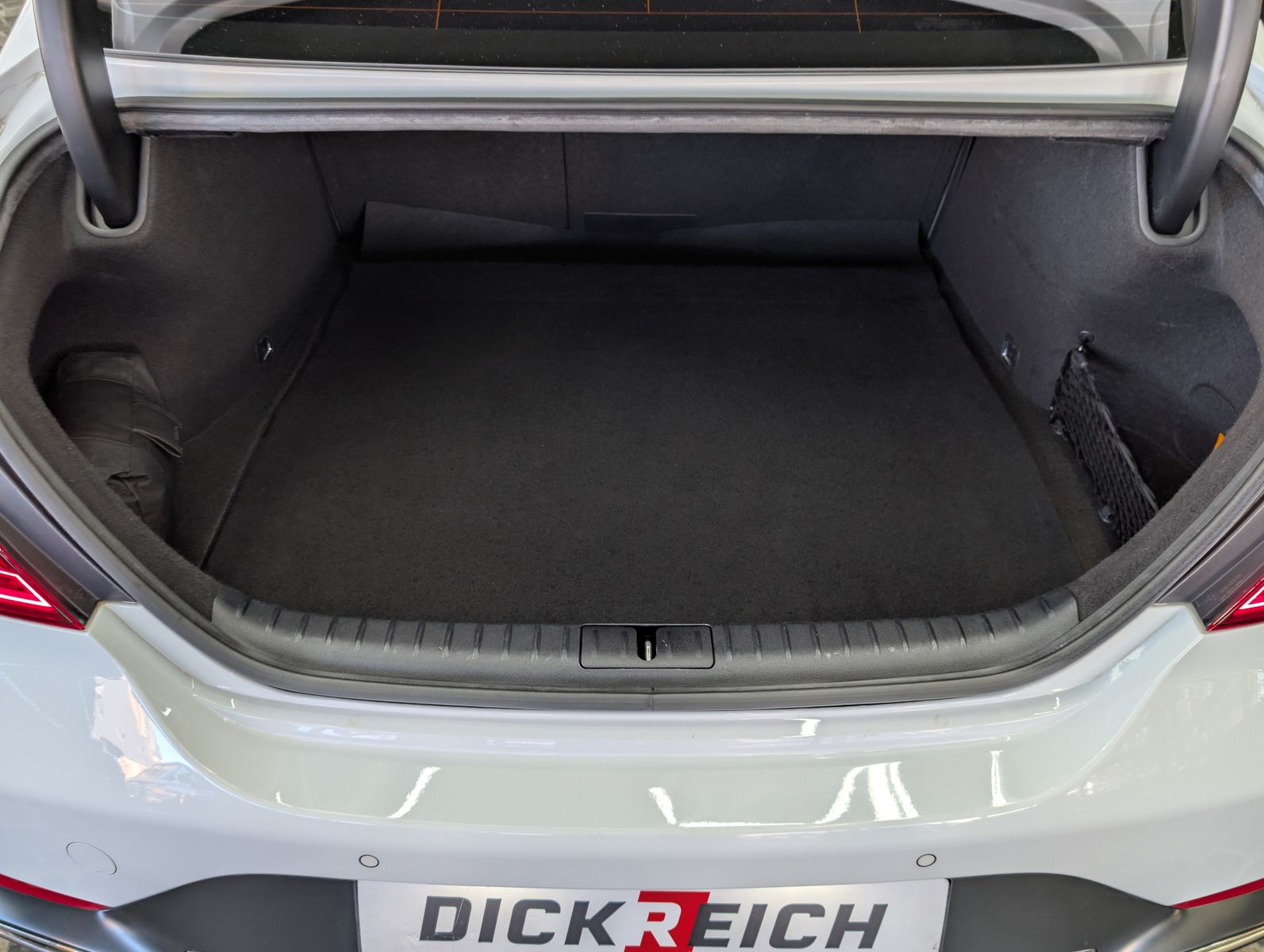 Fahrzeugabbildung Genesis G70 2.0 T-GDI Sport PANO*LEDER*ACC*LED*KAM*19"LM