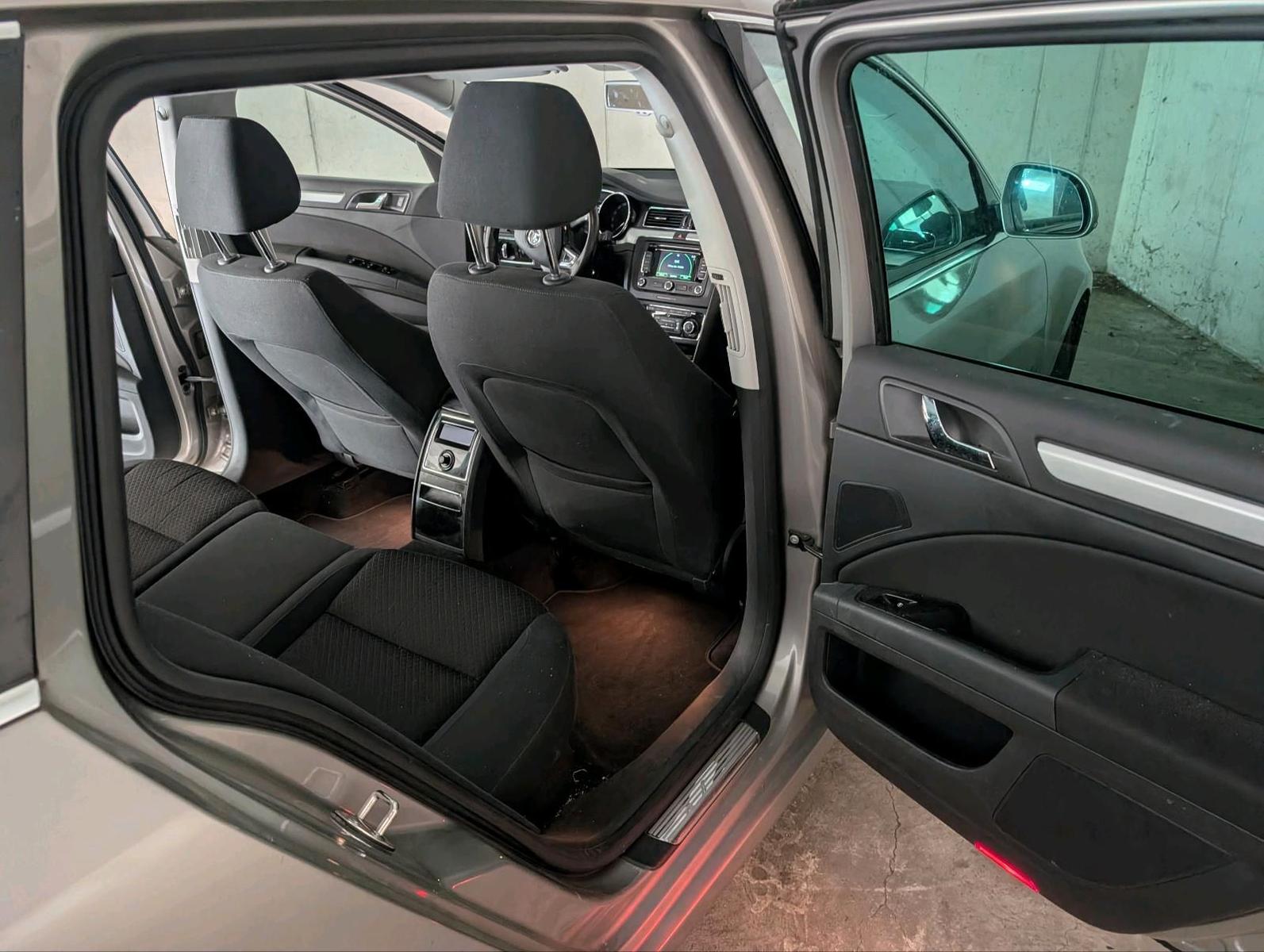 Skoda Superb 2014 — engine 120 HP (88kW)