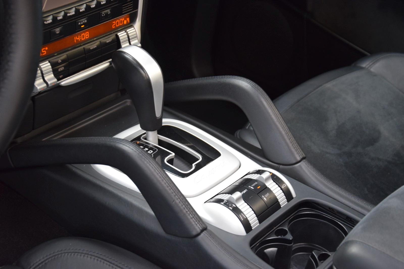PORSCHE CAYENNE 4.8 GTS 405 ch 4X4 BVA - HAYON ÉLECTRIQUE - PACK SPORT - TOIT PANORAMIQUE