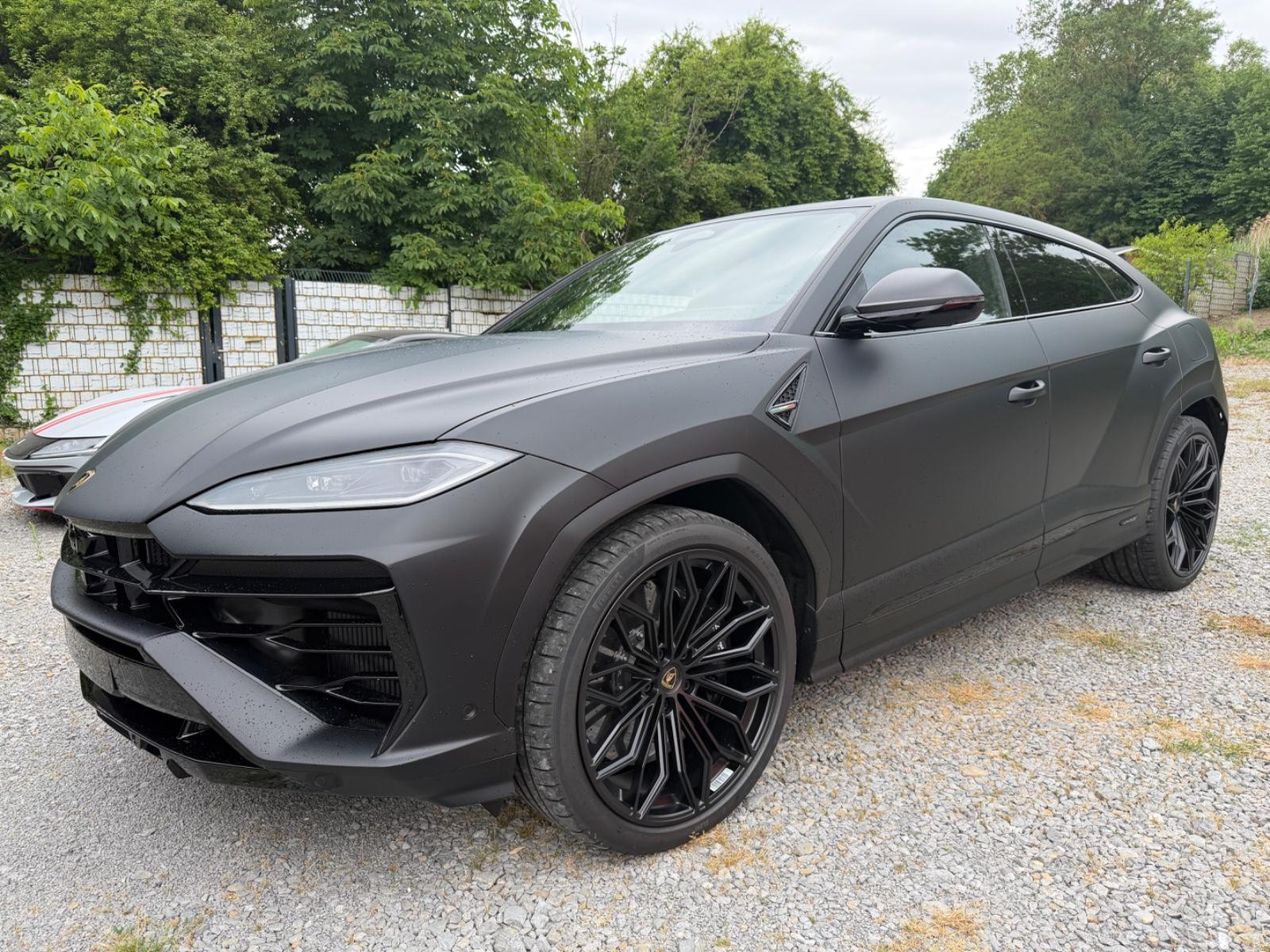 Lamborghini URUS SE*PRODUCTION 26*BLACK MATT*PANO*23ZOLL*