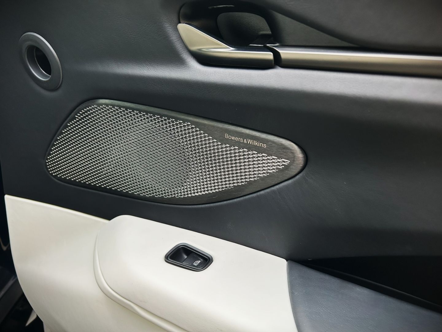 Aston Martin Vantage Seychelles Blue Bowers & Wilkins foto 19