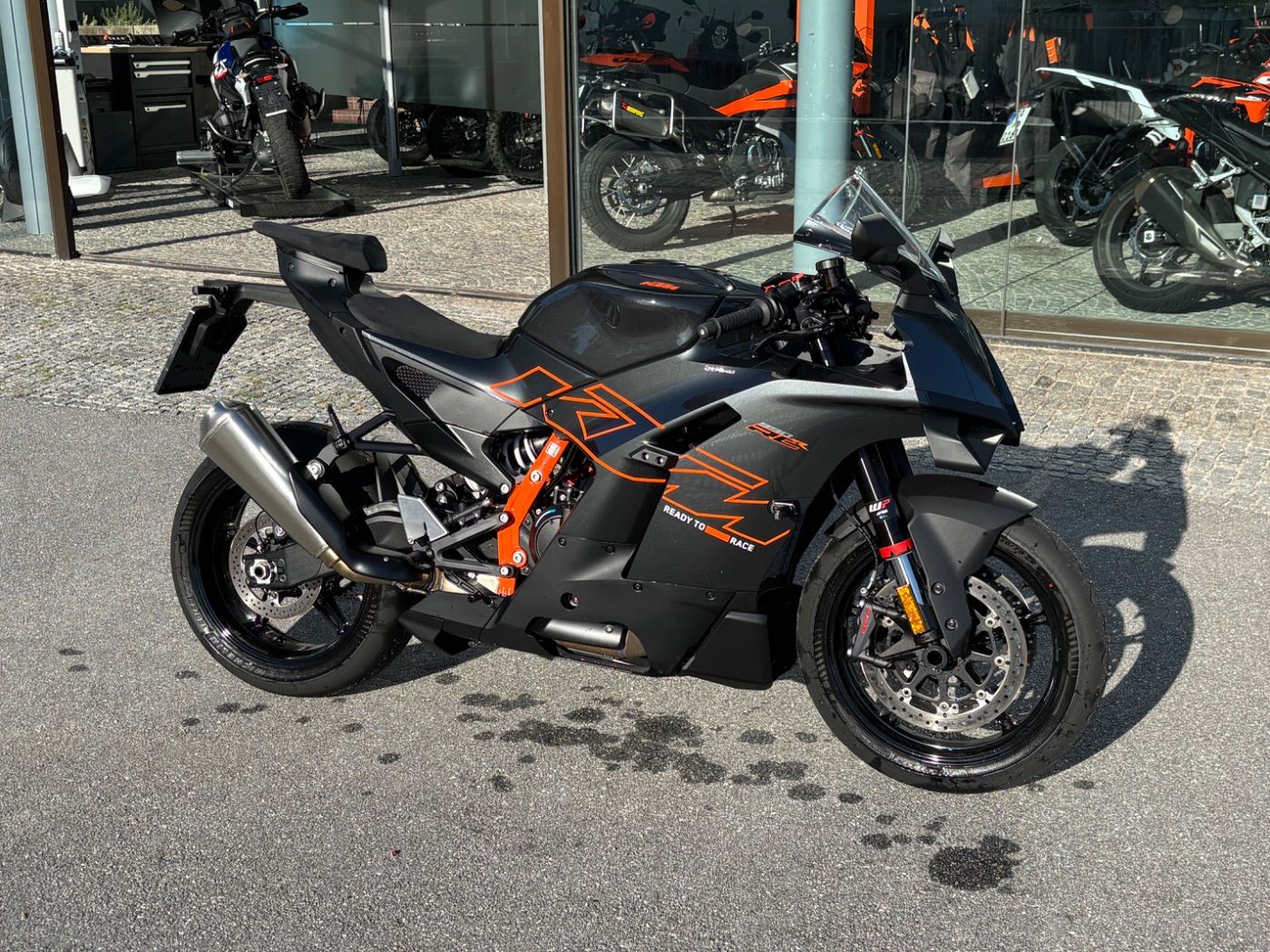 Fahrzeugabbildung KTM 990 RC R Modell 27 inkl. Techpack