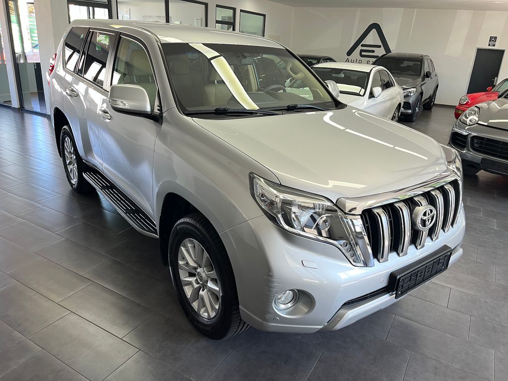 Image of Toyota Land Cruiser