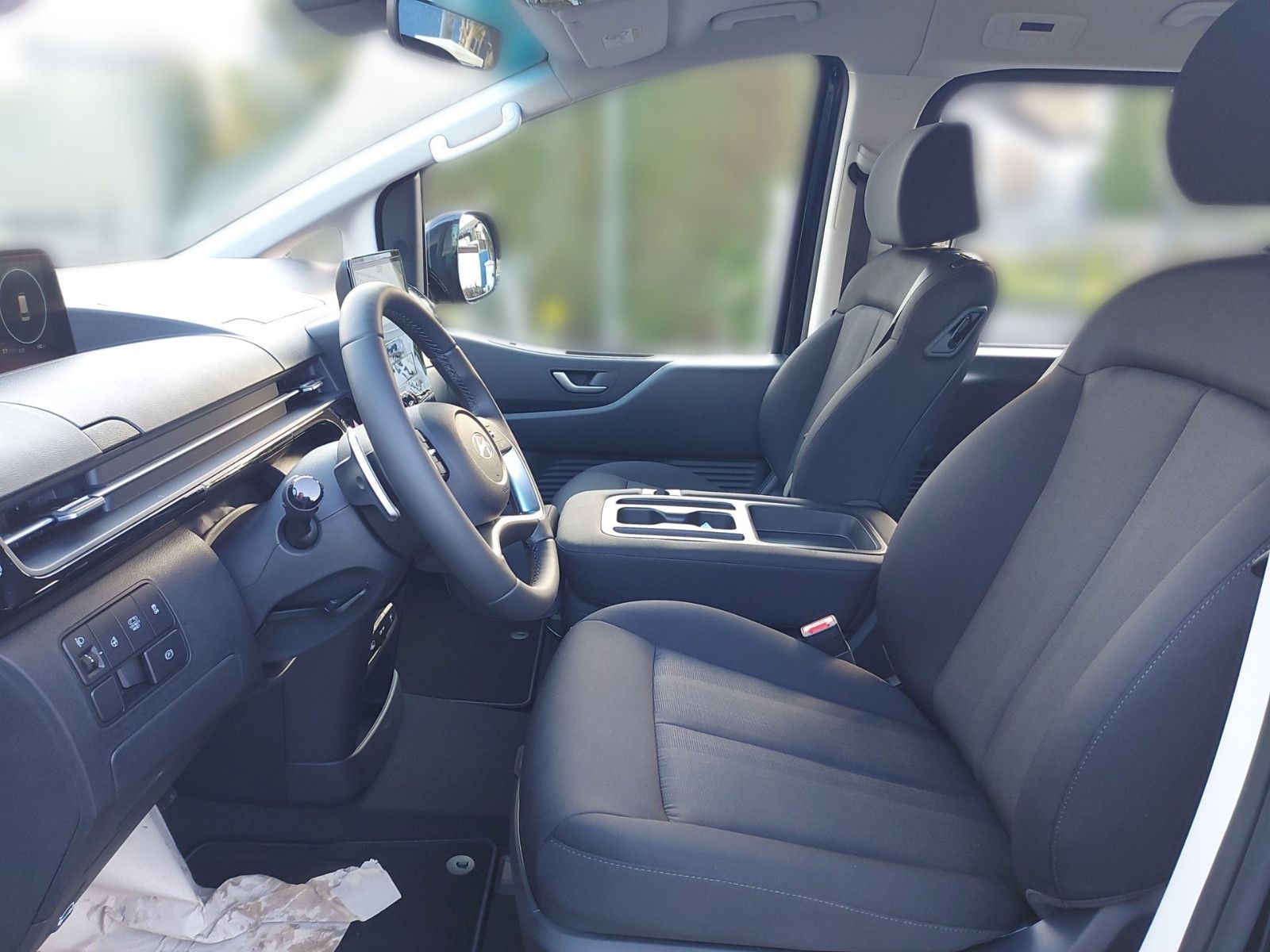 Fahrzeugabbildung Hyundai Staria Hybrid 225PS Trend 9-Sitzer Parkp. Easy-P