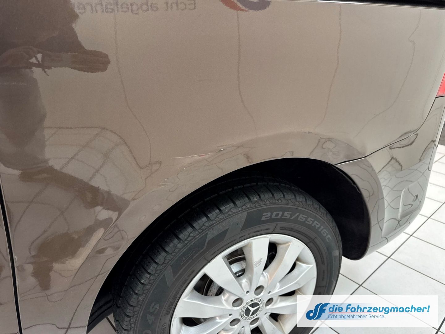 Fahrzeugabbildung Mercedes-Benz Vito Tourer 116 CDI BT kompakt BlueTEC *EXPORT