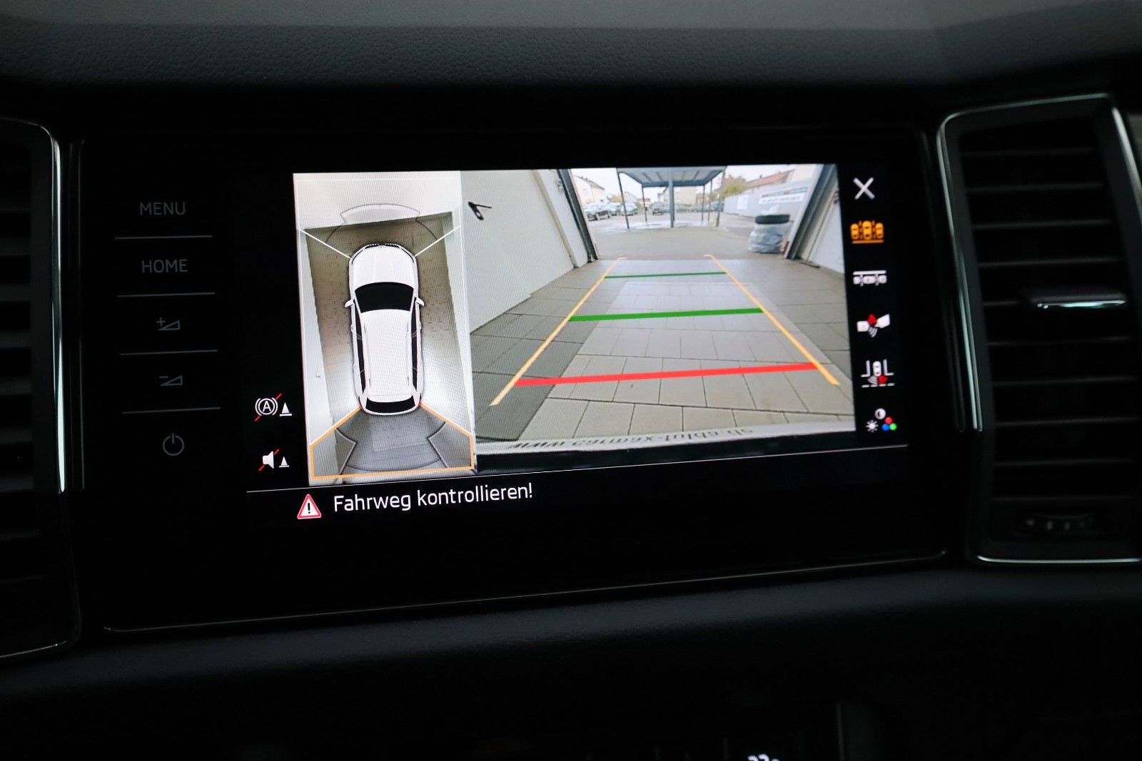 Fahrzeugabbildung SKODA Kodiaq Drive 125 4x4 7 Si,Navi,LED,ACC,AHK,SR+WR