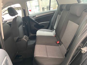 Volkswagen Golf - 7