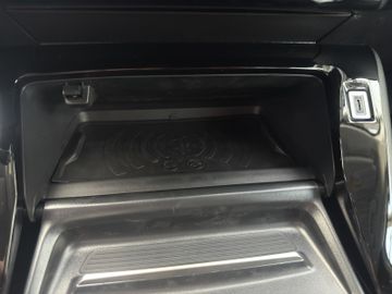 Peugeot 208 Allure Hybrid 110 KeyLess+LED+SHZ+NAVI+KAM