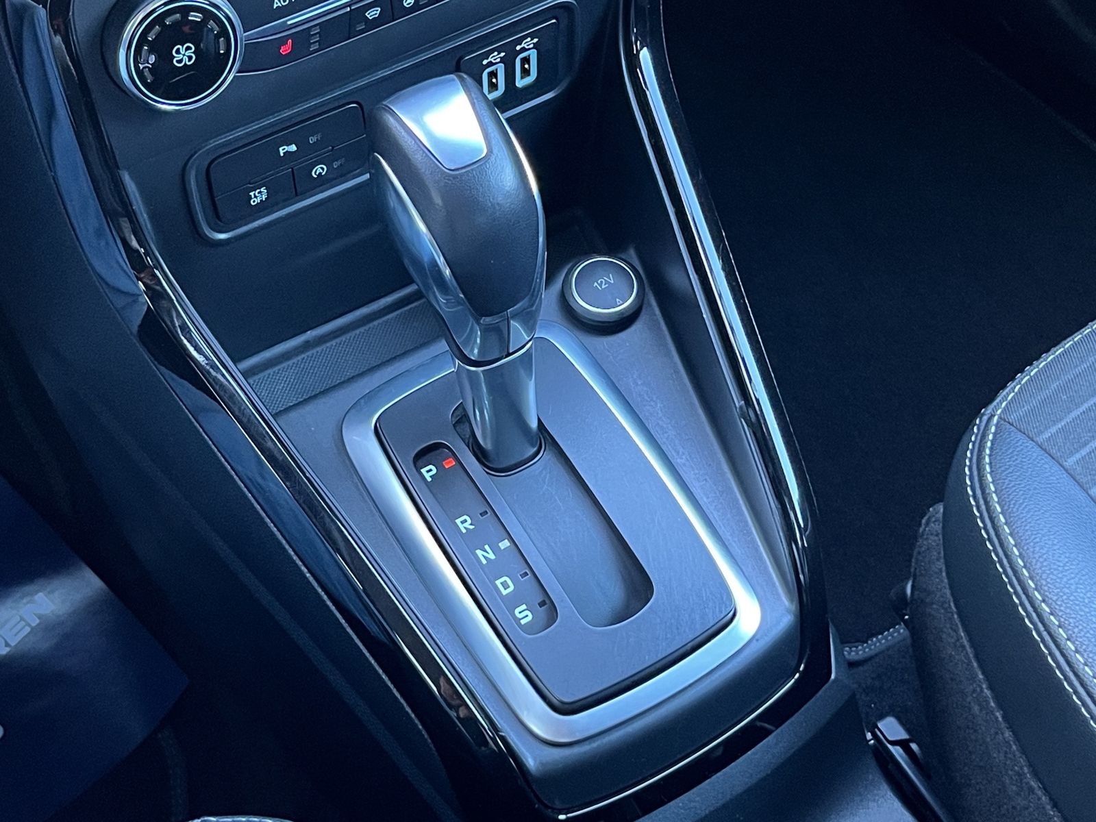 Fahrzeugabbildung Ford EcoSport **Automatik*PDC*Navi*SHZ*LHZ*SYNC**