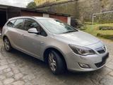 Opel Astra Sports Tourer 1.6 Design Edition - Opel Astra aus 2010: Sports
