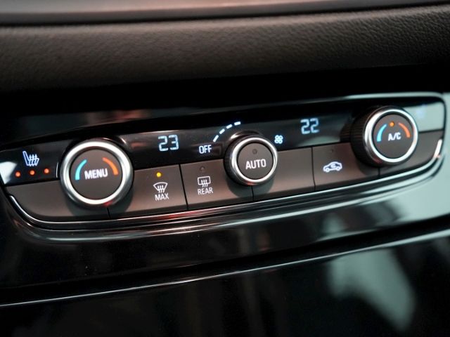 Grandland GS AT+LED+NAVI+360 GRAD KAMERA+SITZ-/L