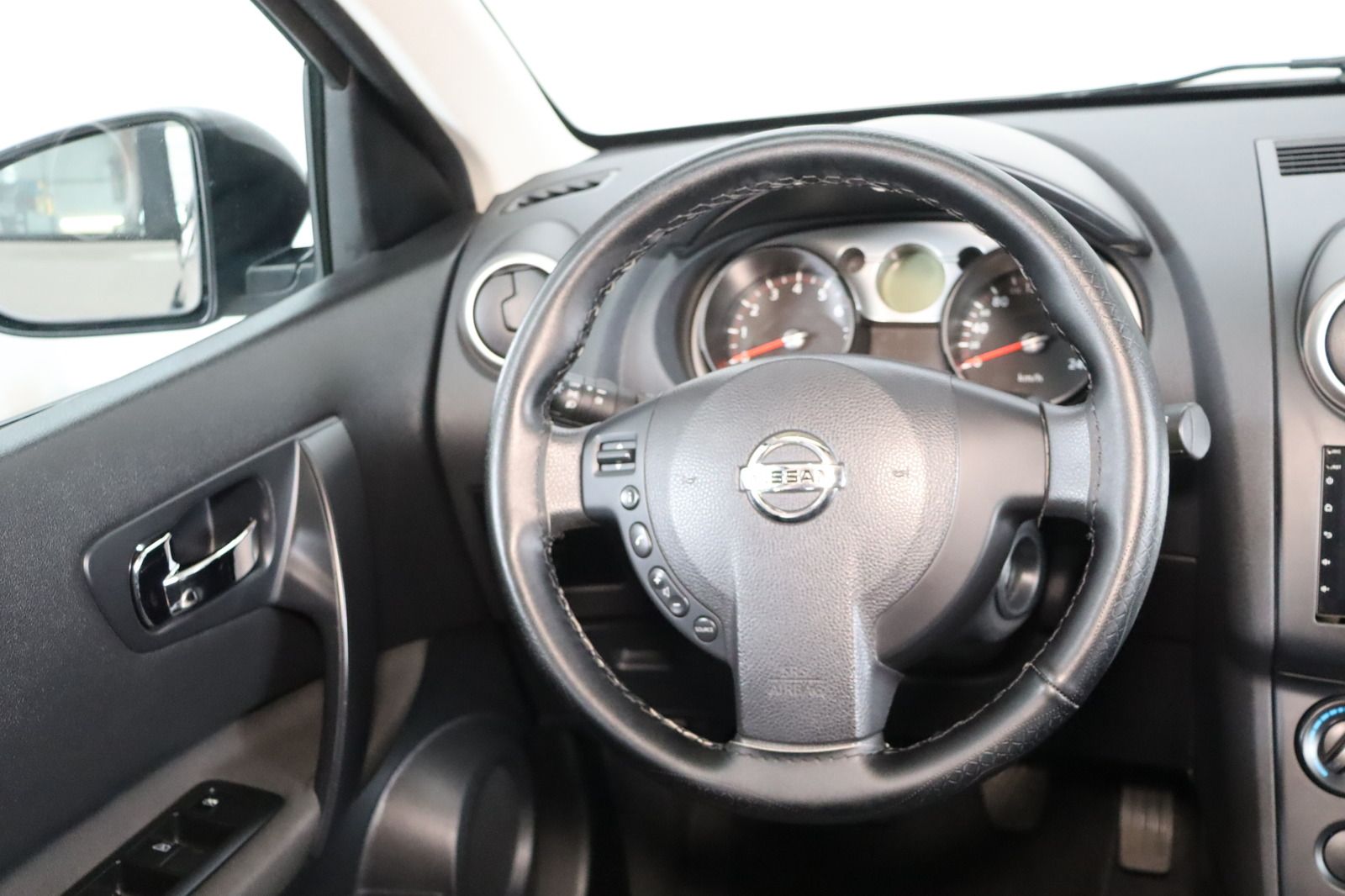 Fahrzeugabbildung Nissan Qashqai 2.0 Acenta 4X4 * AHK * LED *