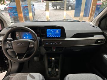 Ford Tourneo Courier Titanium Automatik AHK