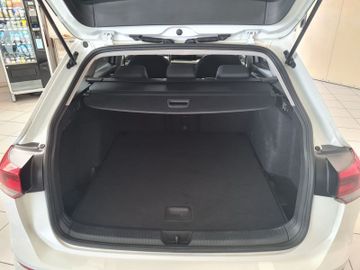Volkswagen Golf - 8