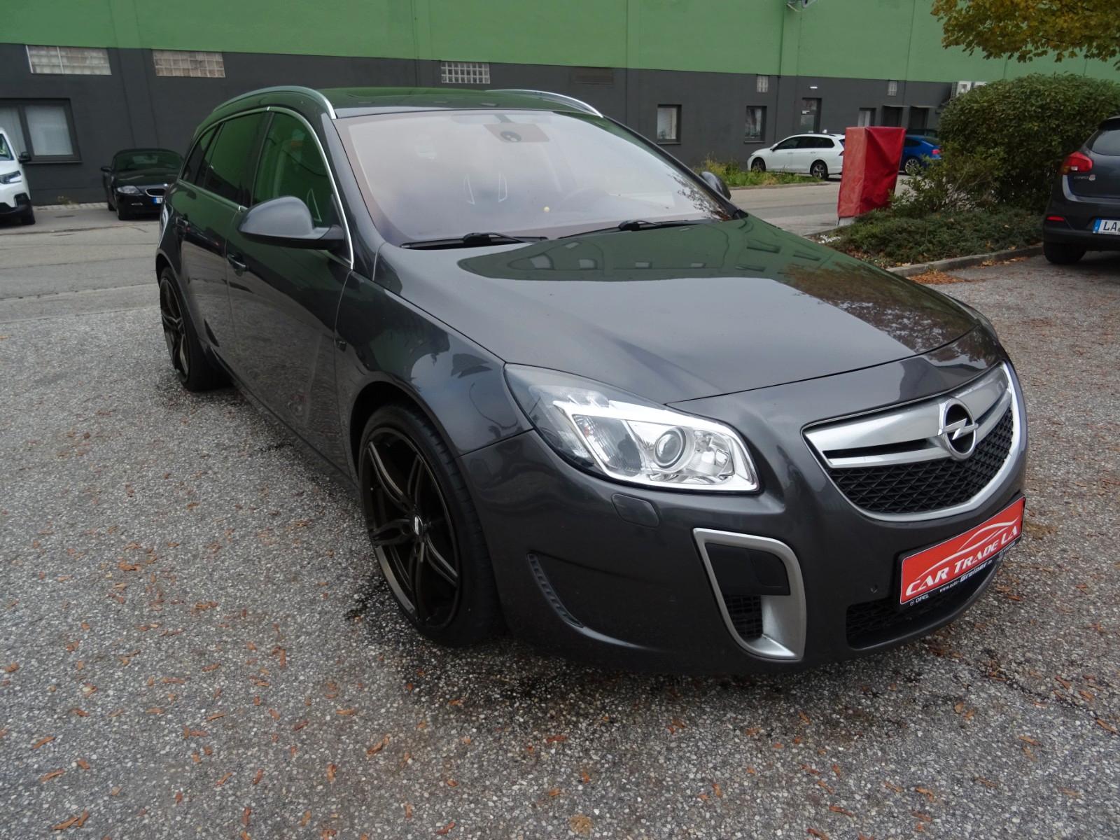 Opel Insignia 2011 — interior