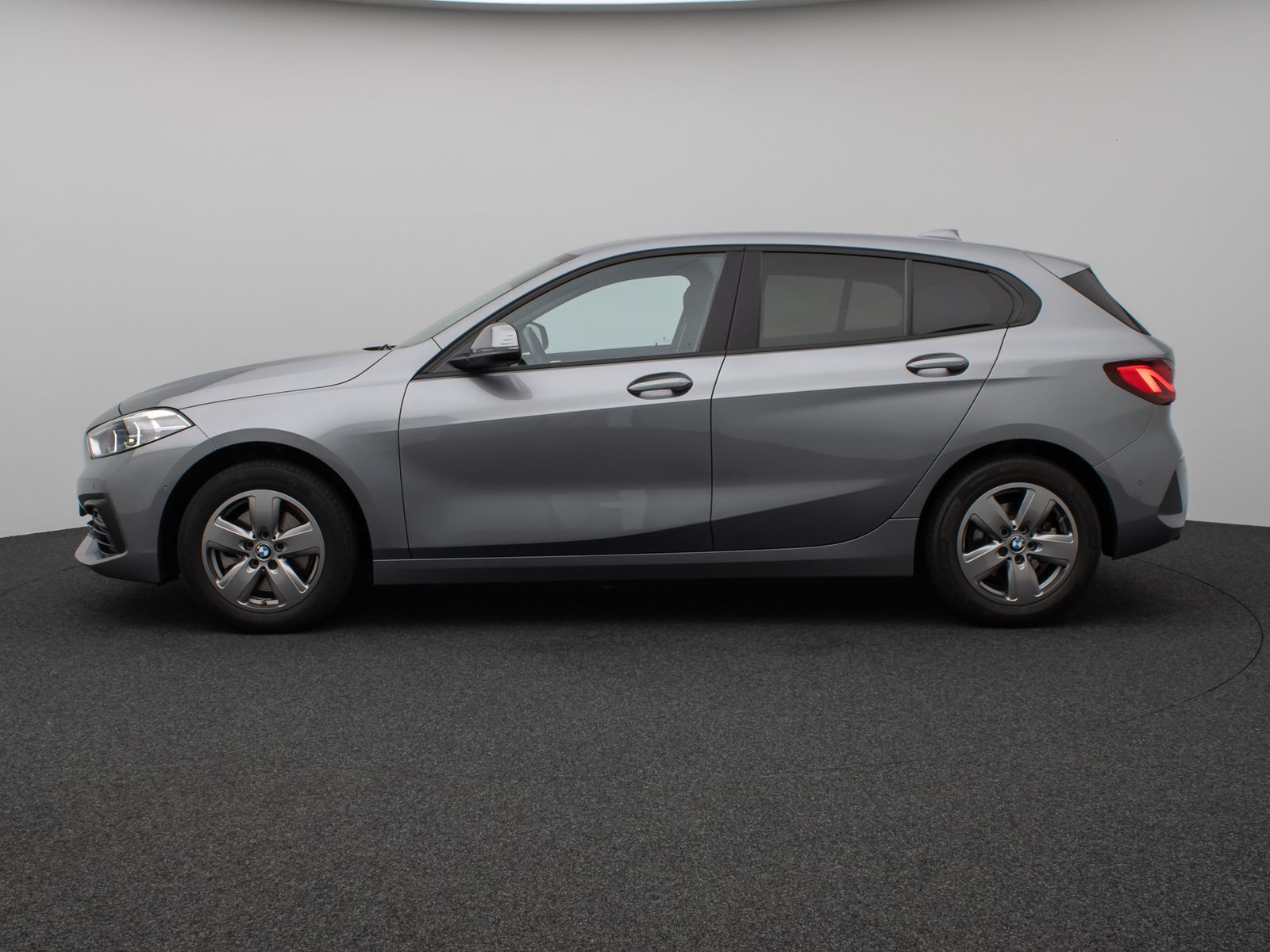 Fahrzeugabbildung BMW 118i Kamera DAB Lordos CockPitPro Lenkrhzg LED