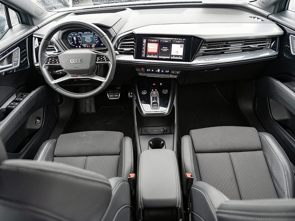 Fahrzeugabbildung Audi Q4 e-tron 50 S-LINE AHK MATRIX SONOS