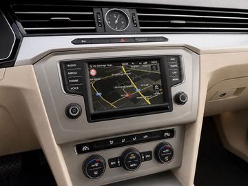 Volkswagen Passat - 12