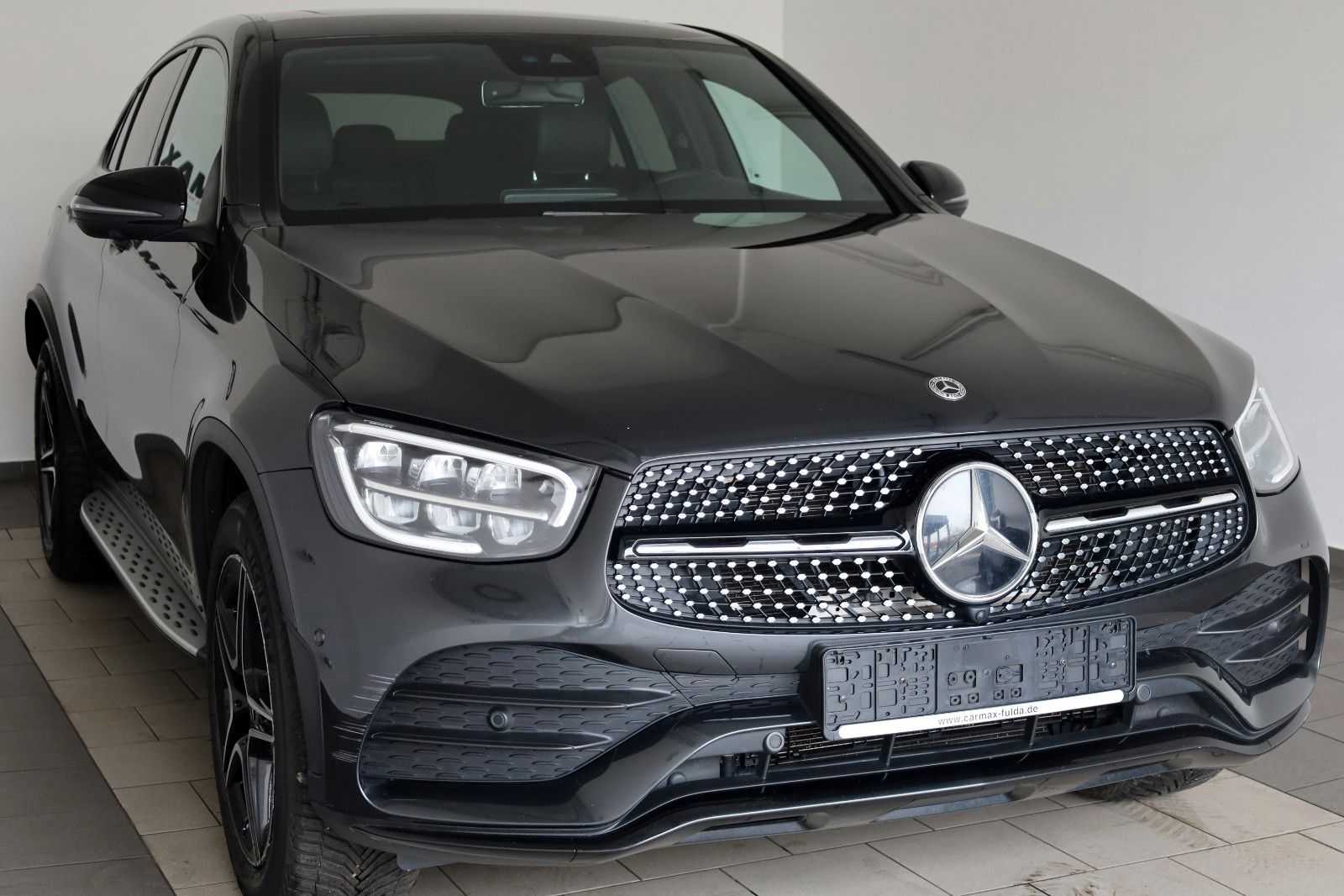Fahrzeugabbildung Mercedes-Benz GLC 300e 4M Coupe AMG Leder,Navi,LED,360°-Kamera