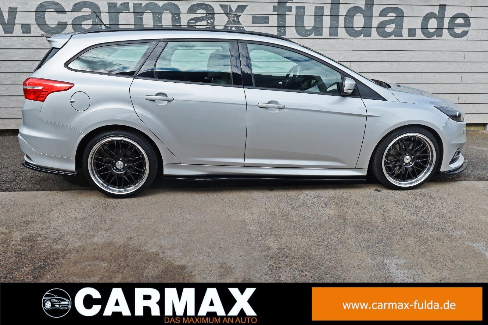 Fahrzeugabbildung Ford Focus Turnier ST Recaro,Leder,Navi,Xenon,Sony,SH