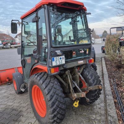 Kubota B 3030