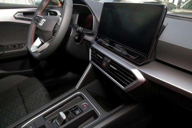 Fahrzeugabbildung SEAT Leon Sportstourer 2.0 TDI FR *LED*NAVI*SHZ*ACC*