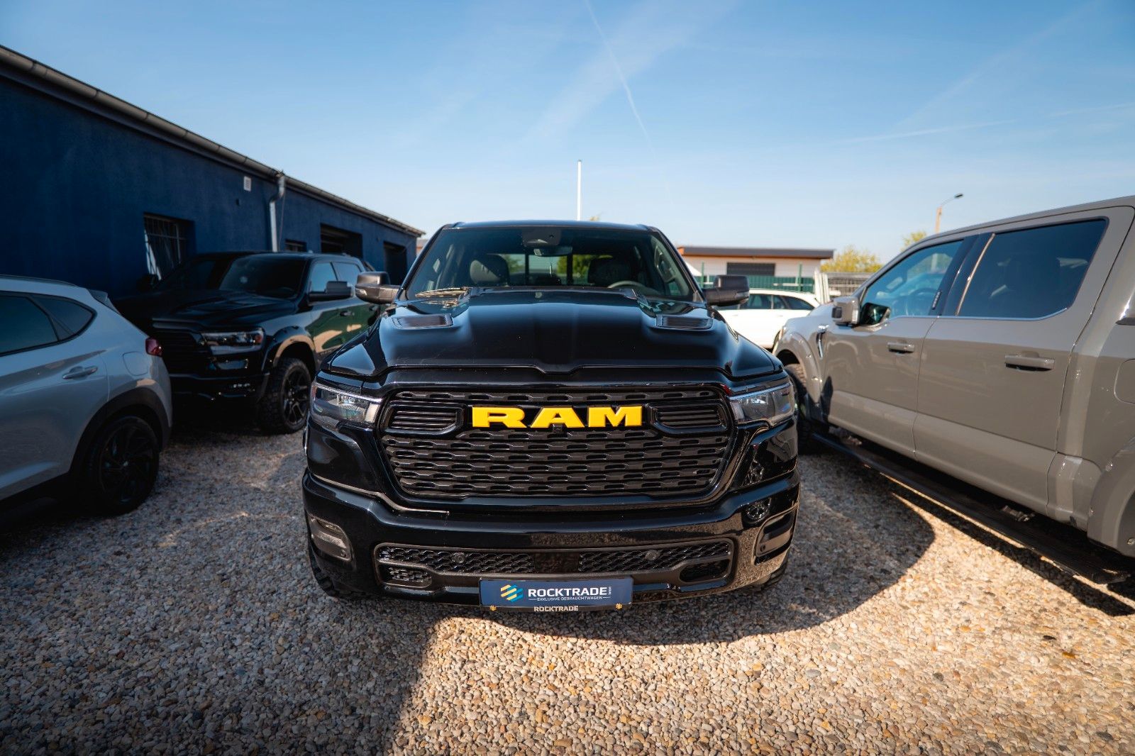 Fahrzeugabbildung Dodge RAM 3.0 MY 25 TWIN TURBO Offroad Night ACC 19%