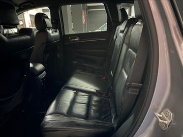 Jeep Grand Cherokee - 5
