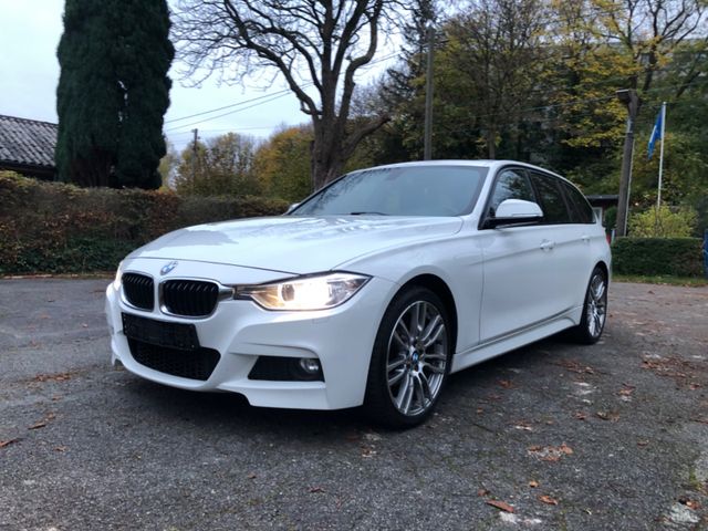 BMW 320i xDrive Touring M Sport Panorama AHK Alu-19 