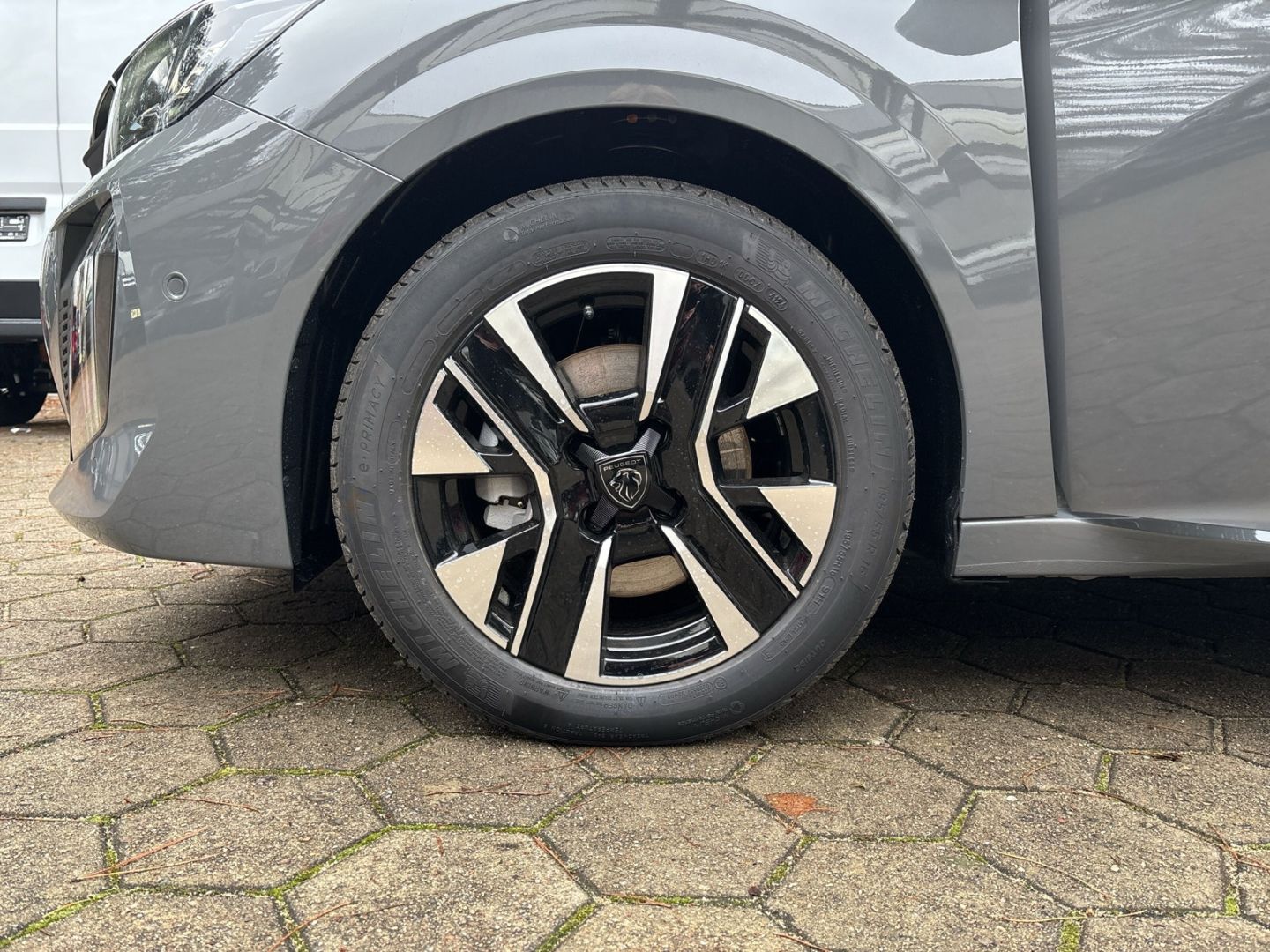 Peugeot 208 - Bild 14