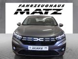 Dacia Logan TCe 90 Expression - Dacia Sandero Tageszulassungen mit Benzin-Antrieb: Limousine