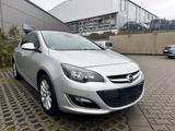 Opel Astra J Lim. 5-trg. Exklusiv Navi Euro6 - Opel Astra Exklusiv mit Diesel-Antrieb