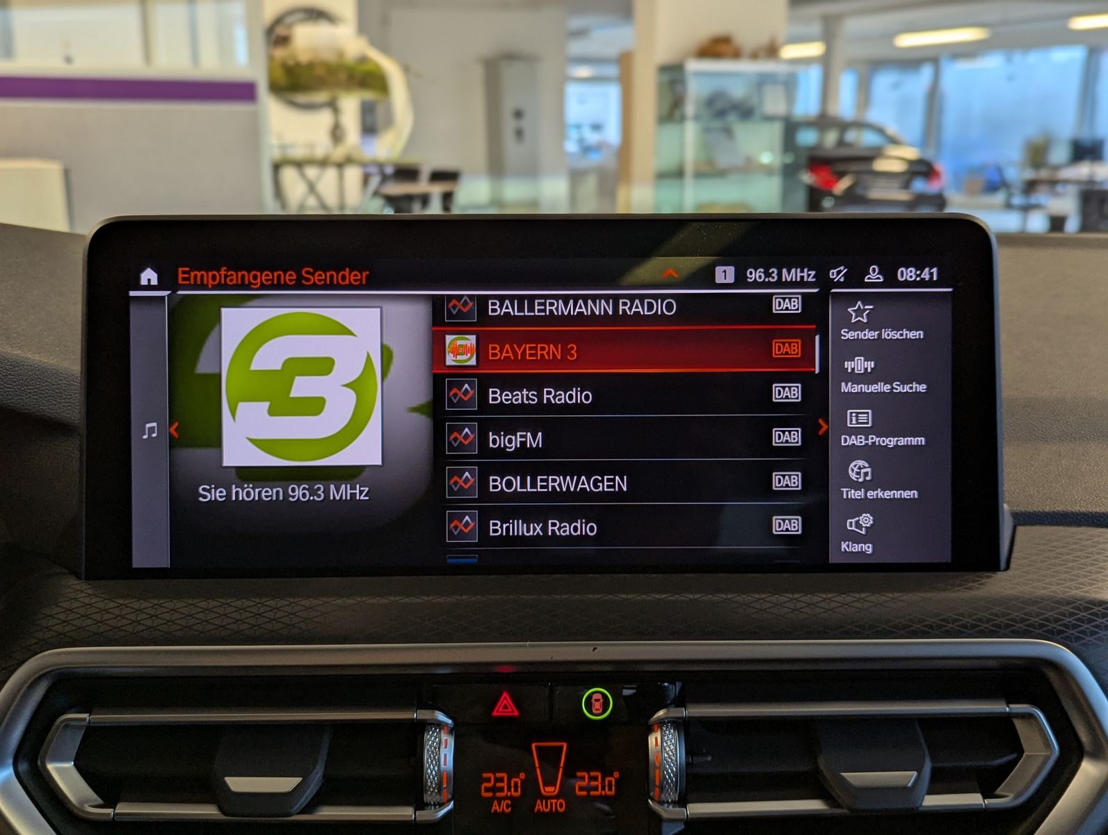 BMW X4 xDrive20i M-Sport Innov. ACC Laser Pano AHK - Image 30